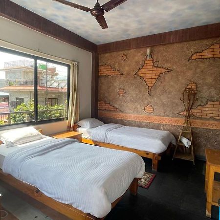 Hotel Hakoniwa Pokhara Buitenkant foto
