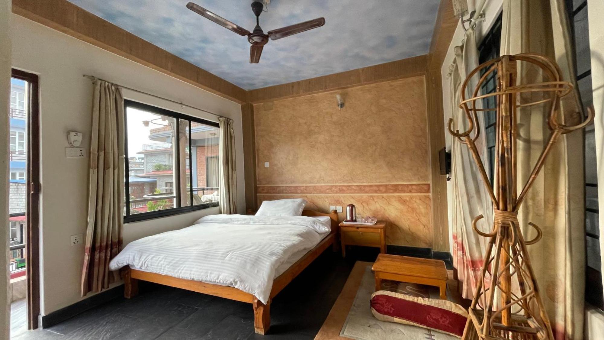 Hotel Hakoniwa Pokhara Buitenkant foto