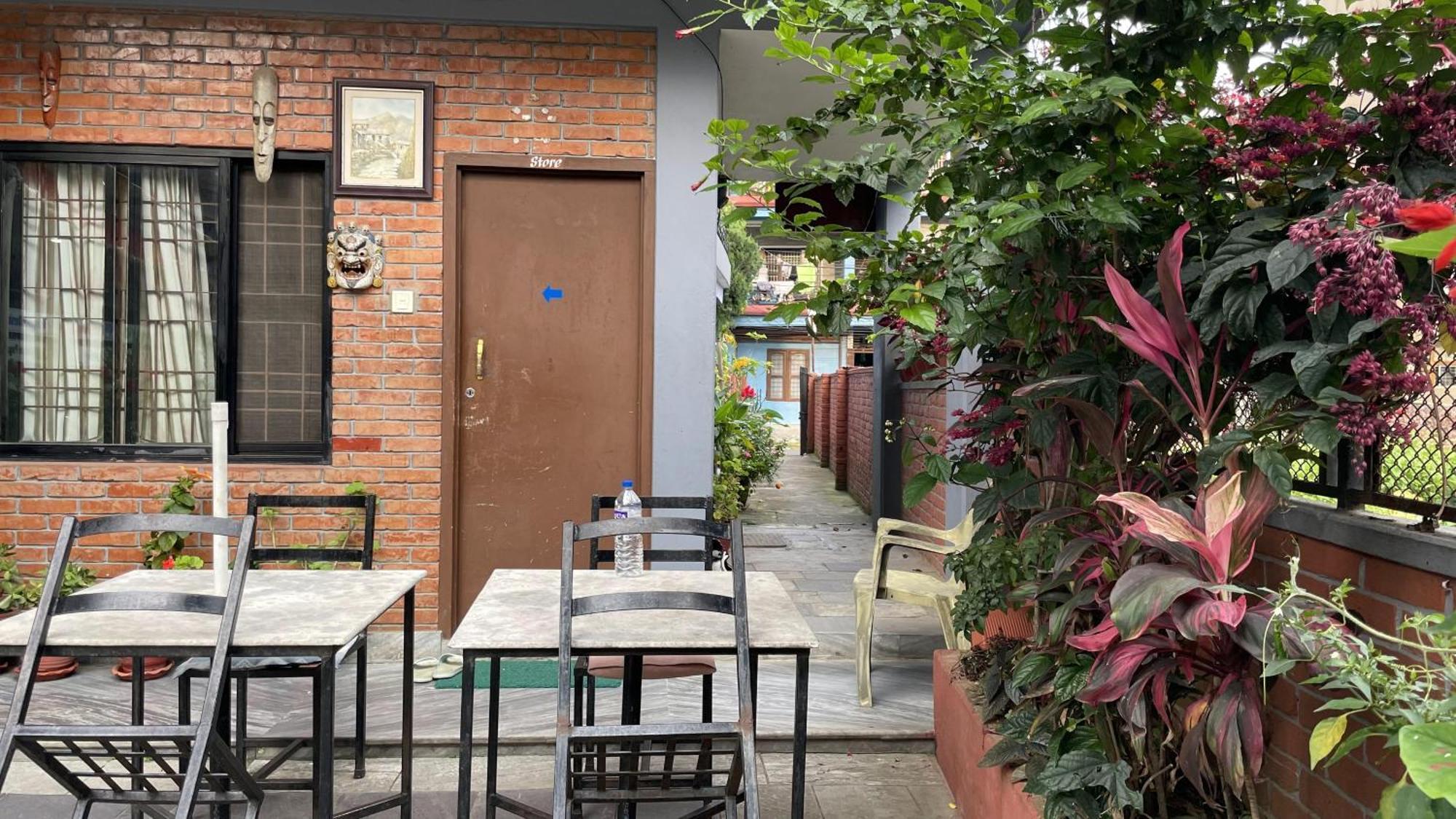Hotel Hakoniwa Pokhara Buitenkant foto