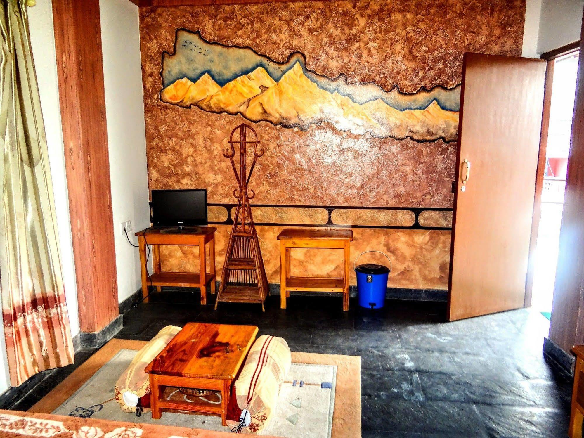 Hotel Hakoniwa Pokhara Buitenkant foto