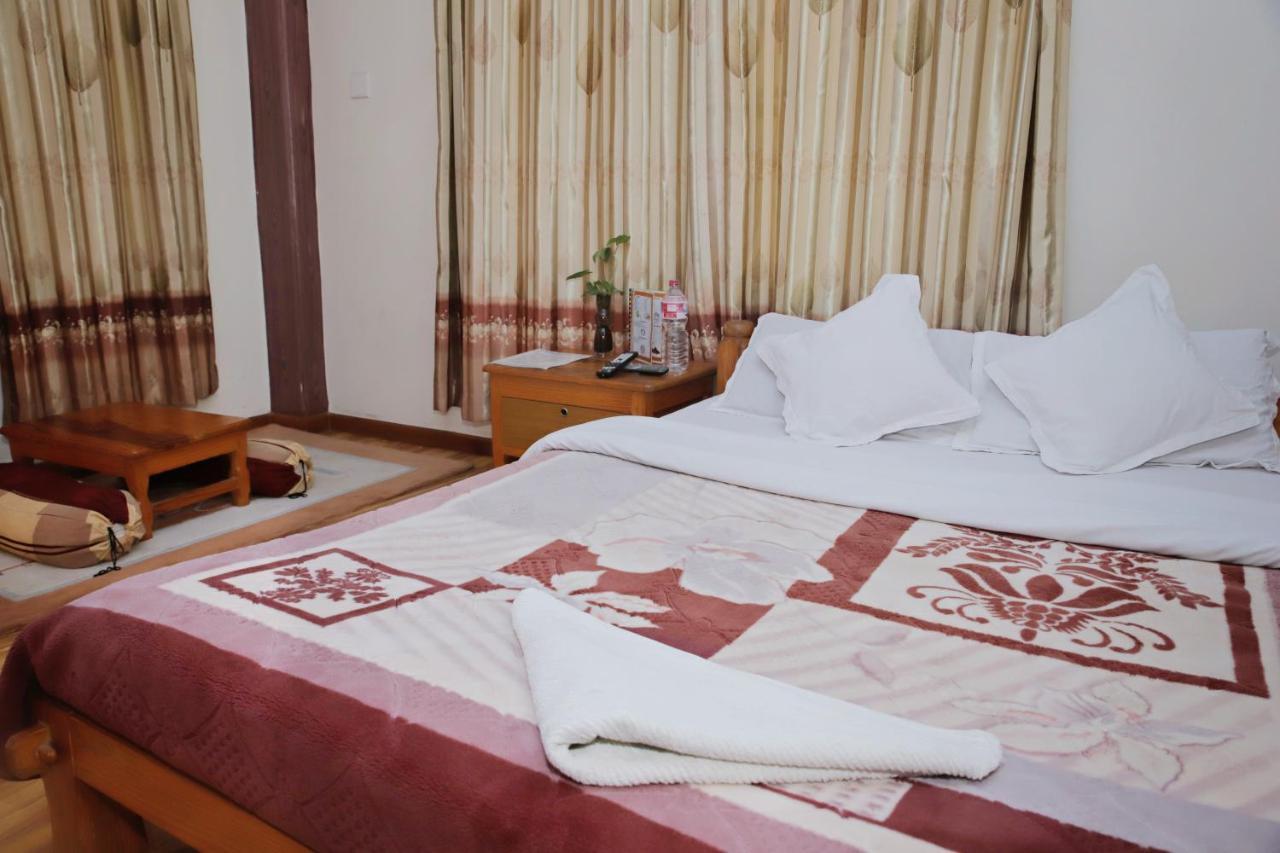Hotel Hakoniwa Pokhara Buitenkant foto